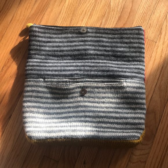 Unique wool bag/clutch - NWOT - Picture 3 of 7